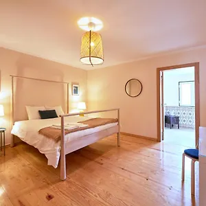 Renovated And Spacious Duplex With Patio, By Timecooler , Lisboa Portugal
